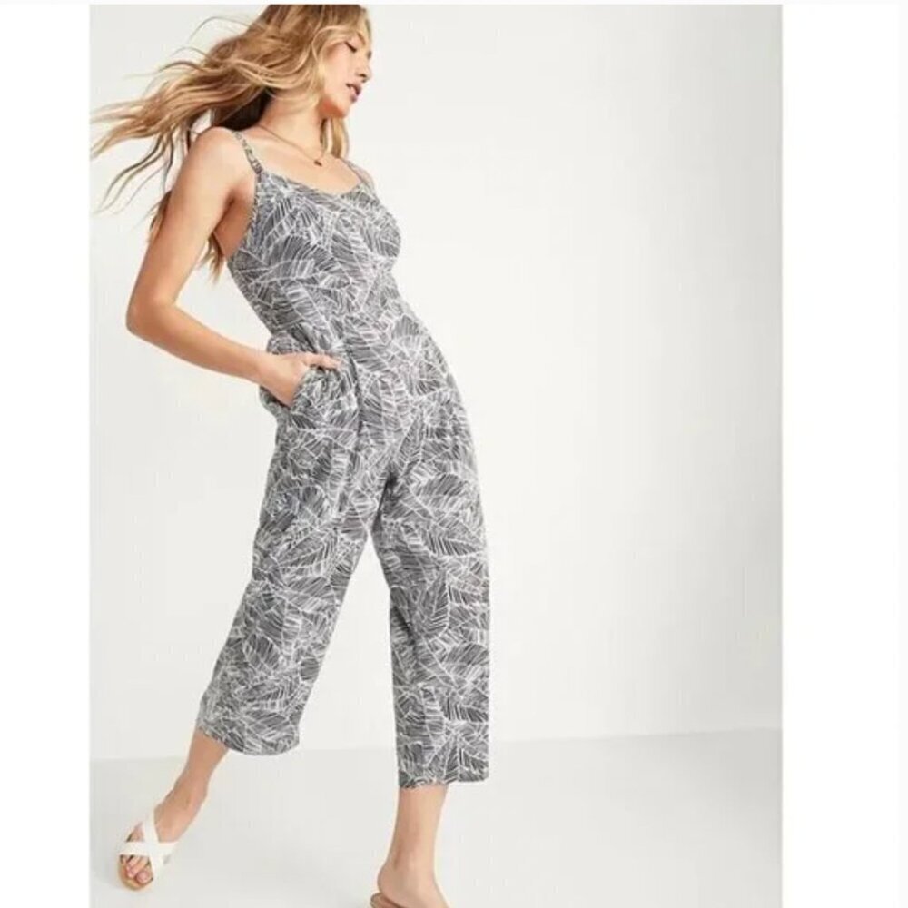 NWT Old Navy Black and White Palm Print Cami Jumpsuit Size XXL